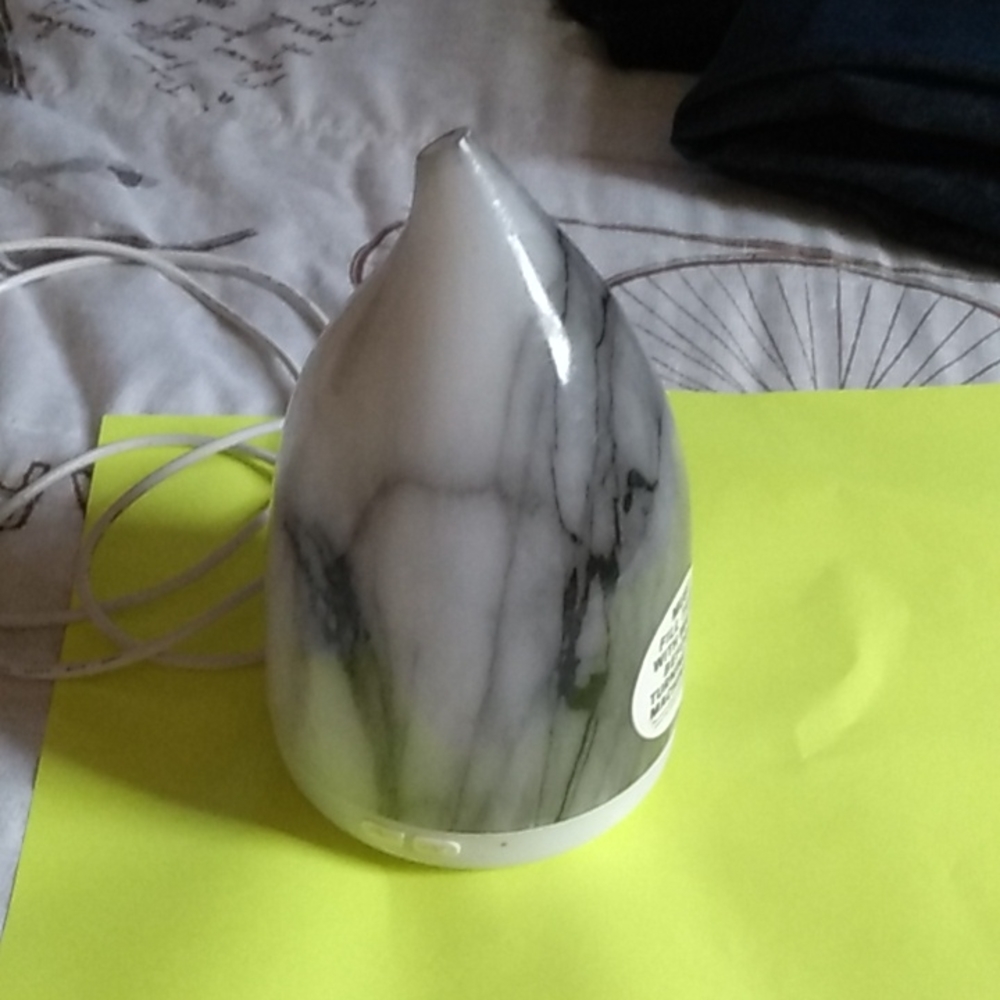 Misting light with USB cord aroma diffuser